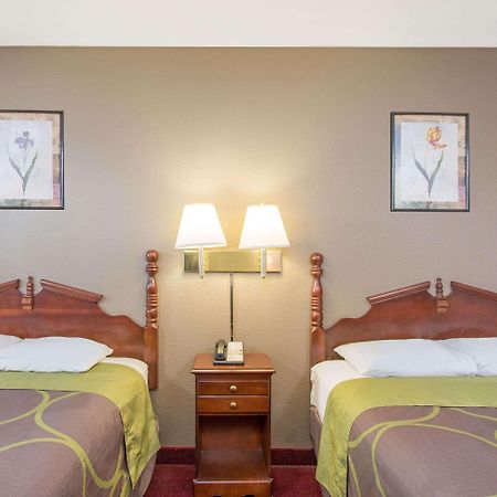 Knights Inn Glade Spring Екстер'єр фото