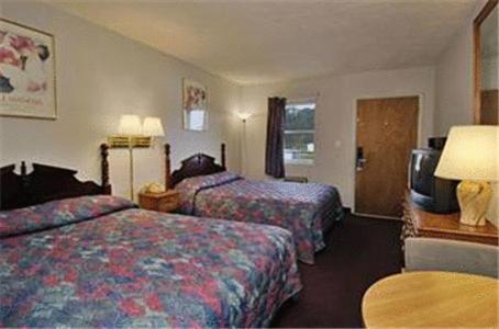 Knights Inn Glade Spring Екстер'єр фото